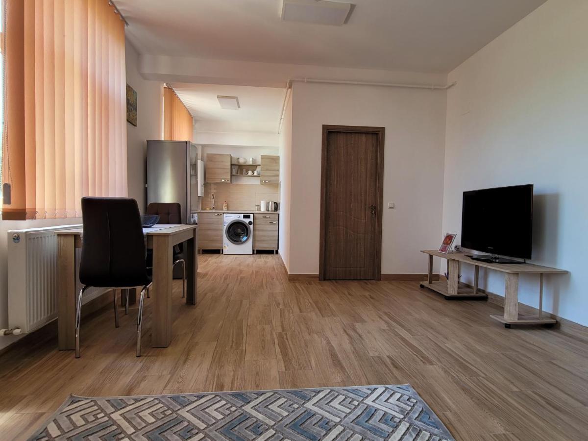 Apartamente Livada Ramnicu Valcea Ngoại thất bức ảnh