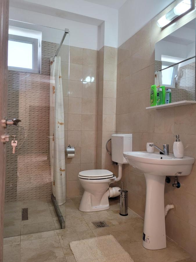 Apartamente Livada Ramnicu Valcea Ngoại thất bức ảnh