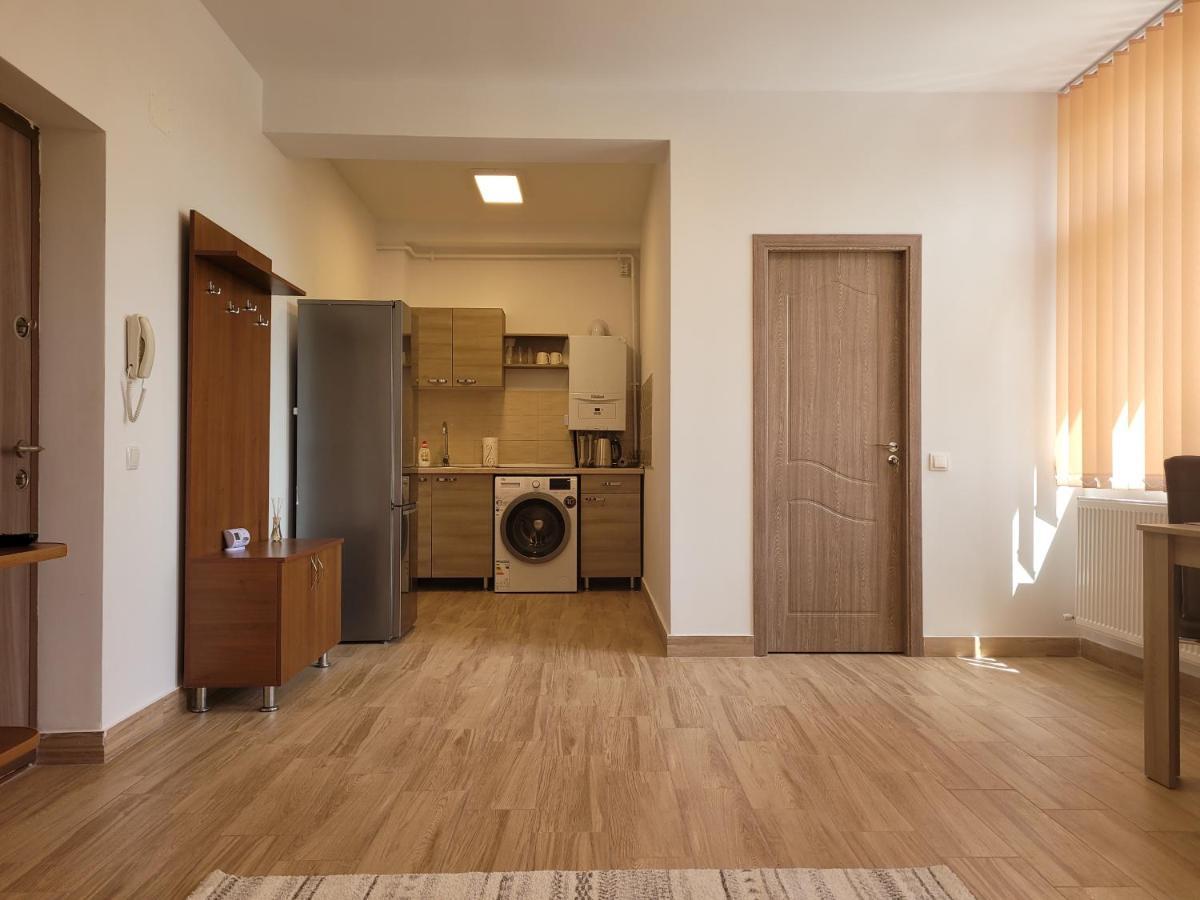 Apartamente Livada Ramnicu Valcea Ngoại thất bức ảnh