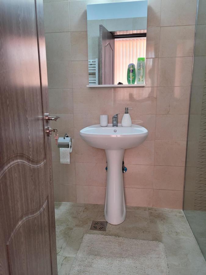 Apartamente Livada Ramnicu Valcea Ngoại thất bức ảnh